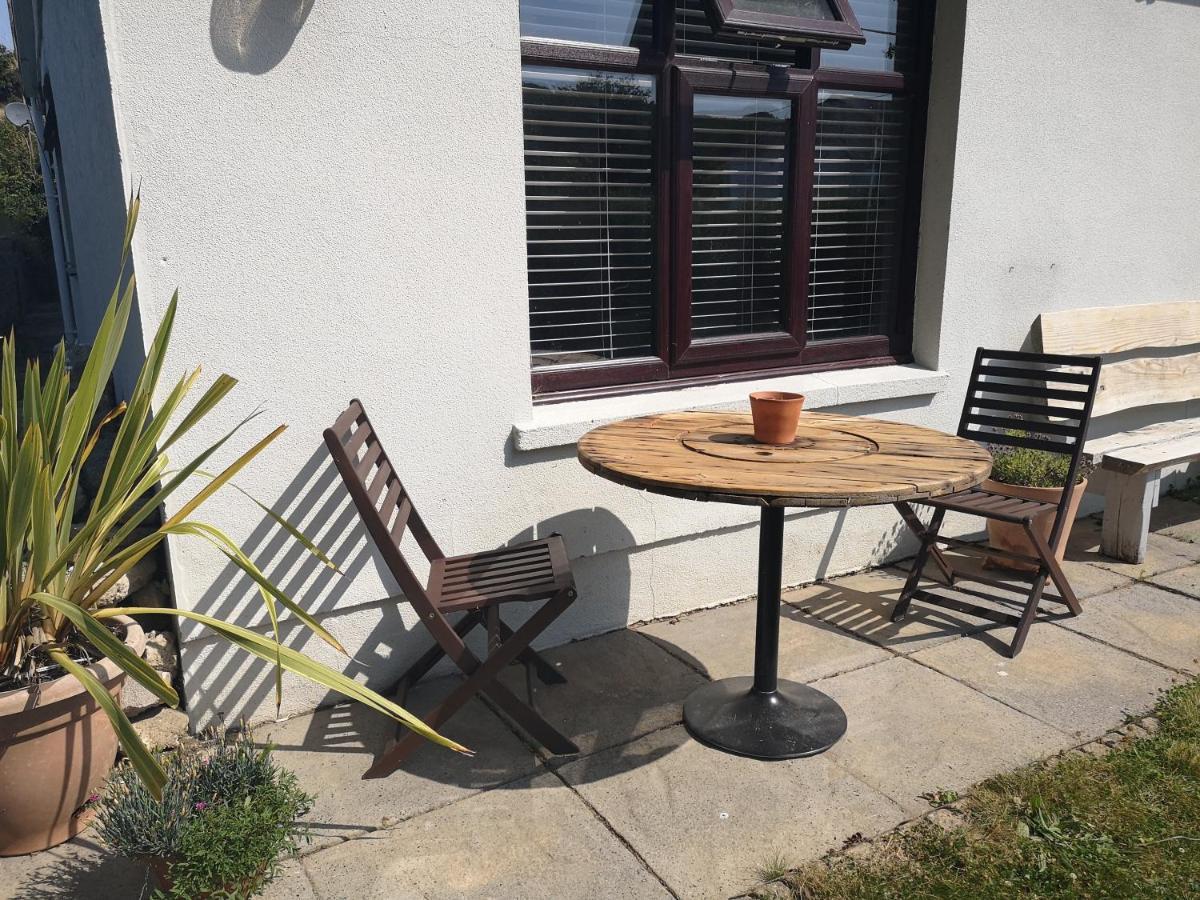 Bed and Breakfast Y Cuddfan Gower Swansea Exterior foto