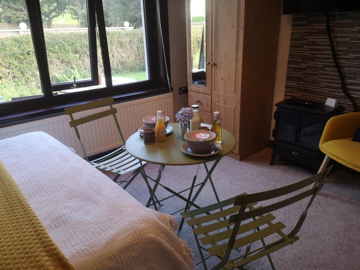 Bed and Breakfast Y Cuddfan Gower Swansea Exterior foto